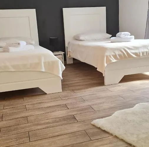 Apartament S *